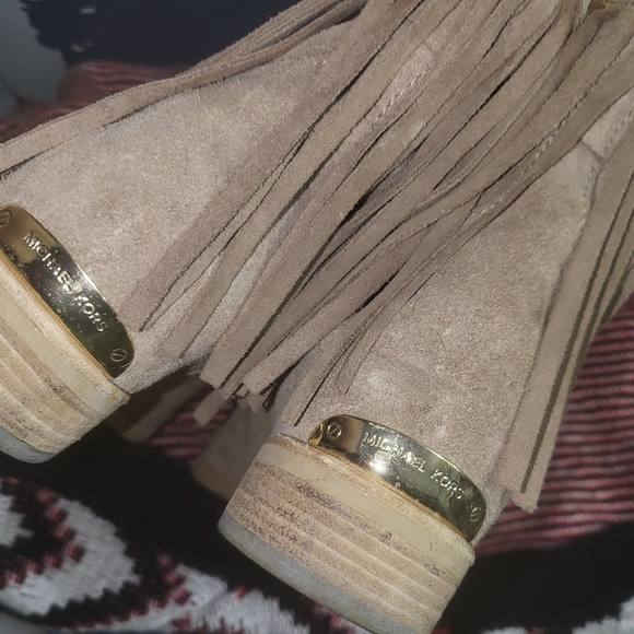 Michael Kors 6 1/2 Suede, Fringe Booties - Picture 14 of 16